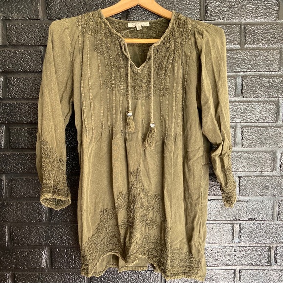 Solitaire Tops - Solitare boho blouse size large Solitaire Tops - Solitare boho blouse size large